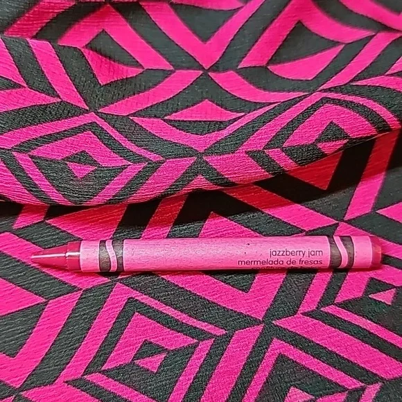 NEW DANA BUCHMAN CRANBERRY & BLACK LONG ROLL TAB SLEEVE BUTTON UP BLOUSE - Picture 13 of 16